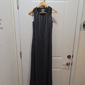 Elegant Black Maxi Dress by